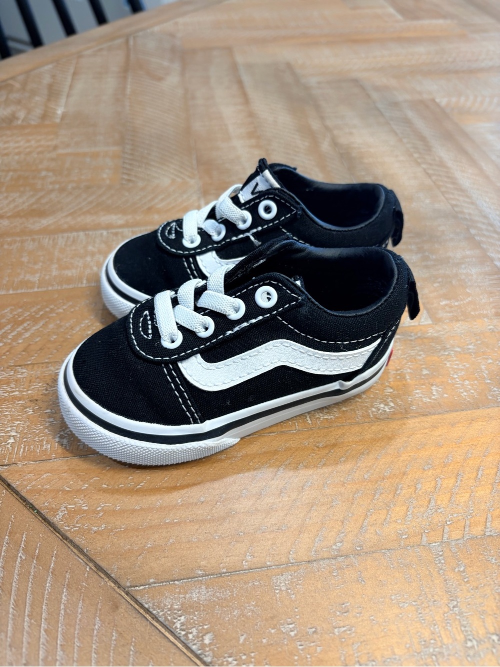 Vans Kids Shoe - Picture 2 of 7